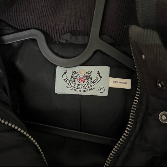 Juicy Couture Women’s Black Puffer Jacket - Picture 7 of 8